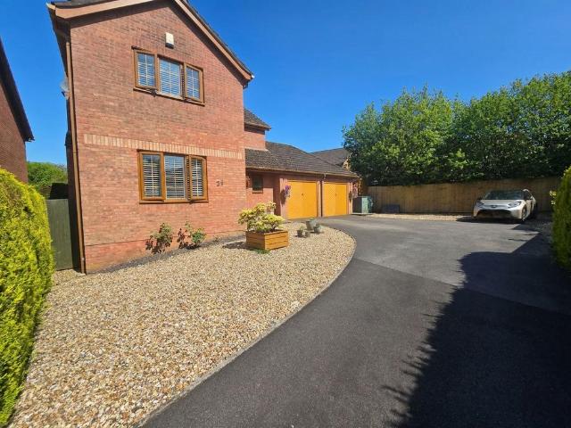House for sale in Brackla, Coity