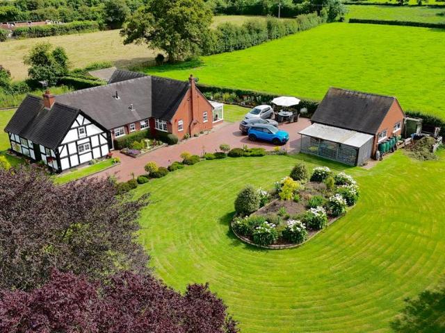 House for sale in Haughton, Baswich
