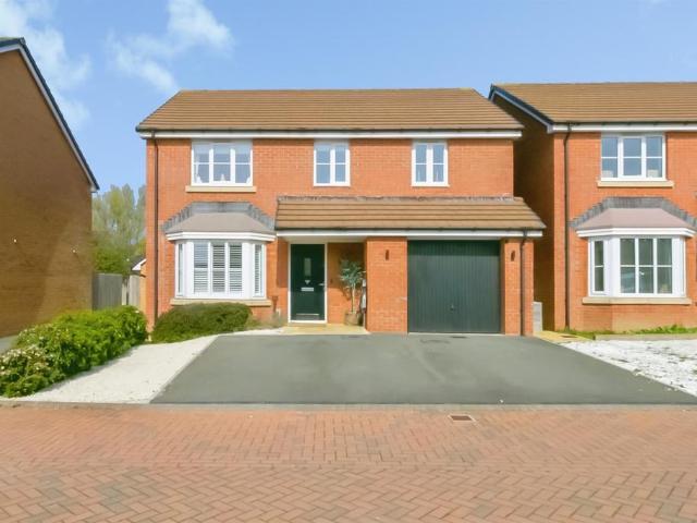 House for sale in Font-y-Gary, Rhoose