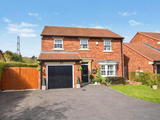 House for sale in Wrenthorpe, West Yorkshire