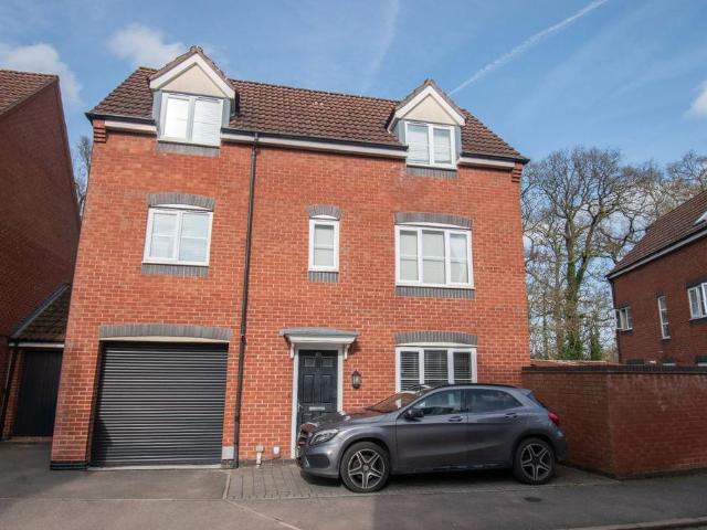 House for sale in Hamilton, Old Wharf
