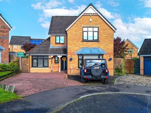 House for sale in Brookfield, Glasgow