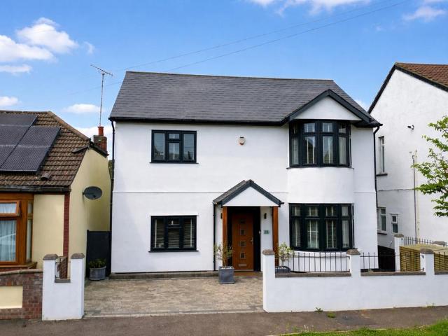 House for sale in Alton Barnes, Essex