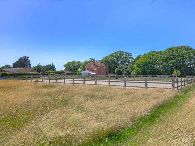 House for sale in Laughton, Cross In Hand
