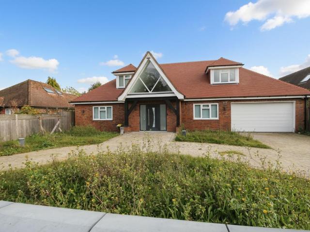 House for sale in Kennington Lees, Bridgefield
