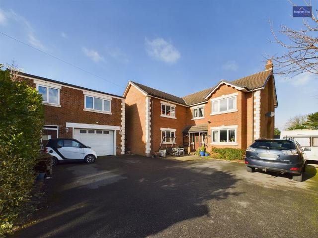 House for sale in Common Edge, Blackpool