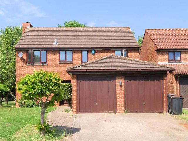 House for sale in London Borough of Croydon, Shirley