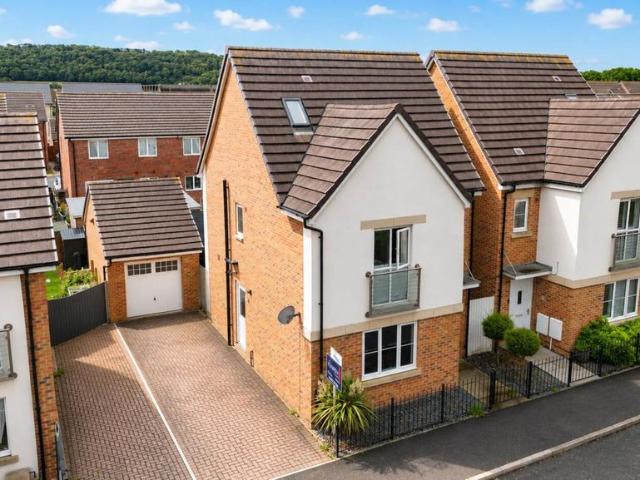 House for sale in Haywood Village, Weston-super-Mare