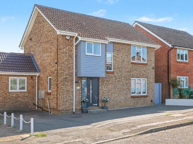 House for sale in Hawkwell, Barling