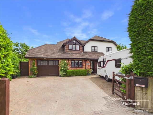 House for sale in Bucklebury, West Berkshire