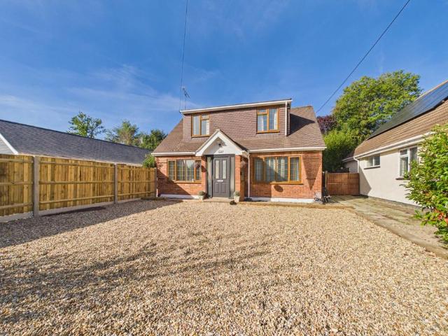 House for sale in Finchampstead