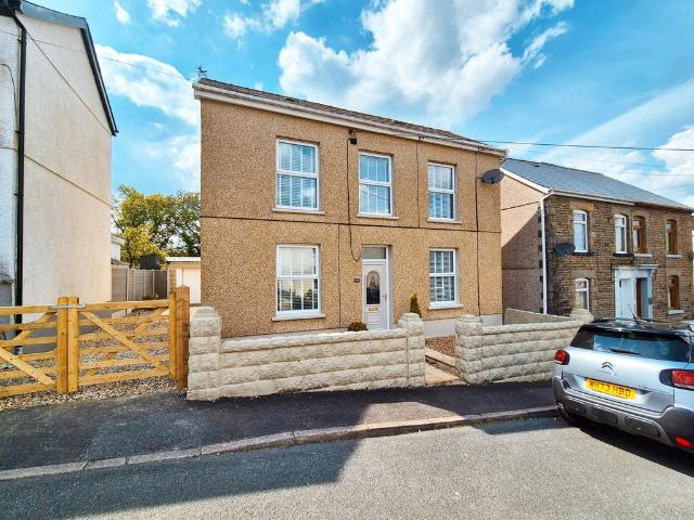 House for sale in Brynaman, Garnant