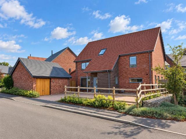 House for sale in Kentford, West Suffolk