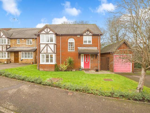 House for sale in Perryfields, West Sussex