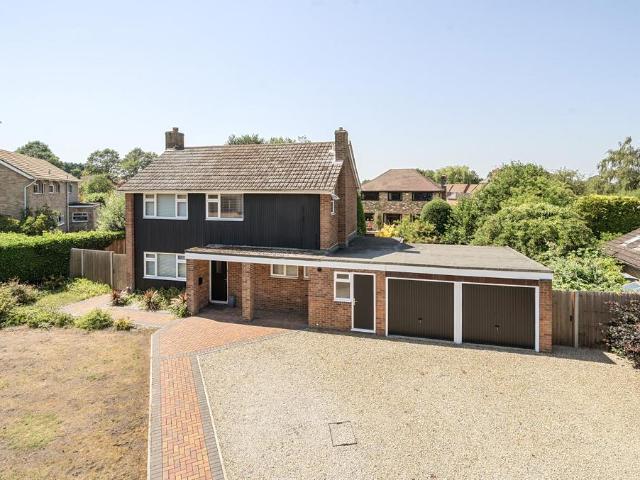 House for sale in Fleet, Hart