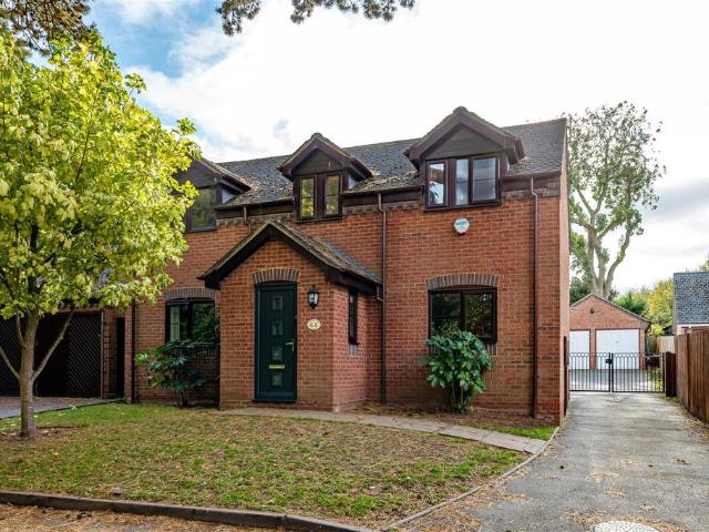 House for sale in Oaken, South Staffordshire
