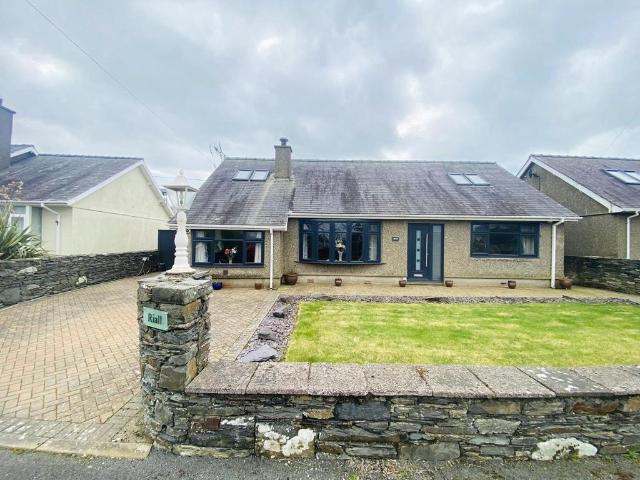 House for sale in Porthmadog, Morfa Bychan