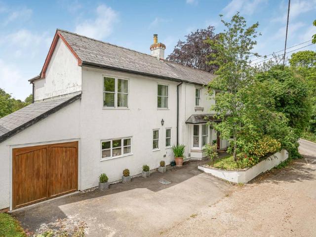 House for sale in Swindon