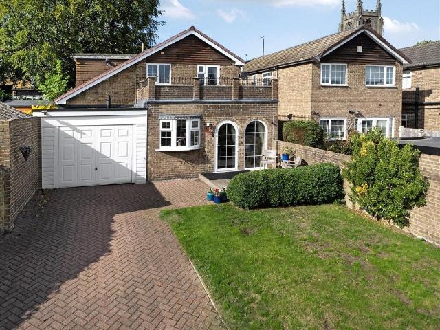 House for sale in Pudsey, West Yorkshire