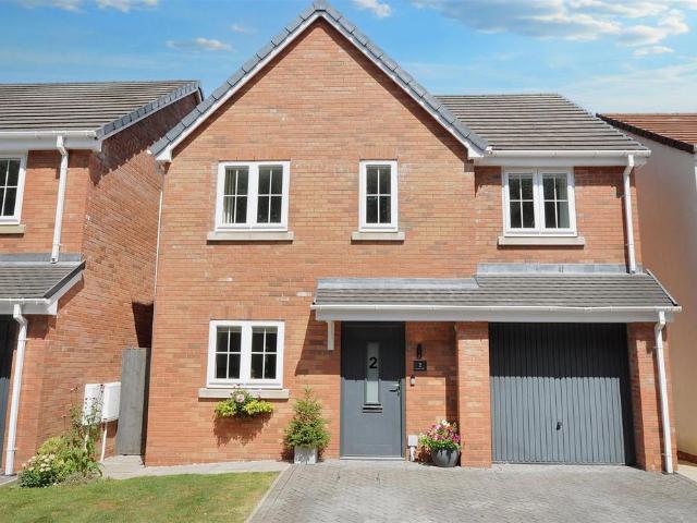 House for sale in Stone, Baswich