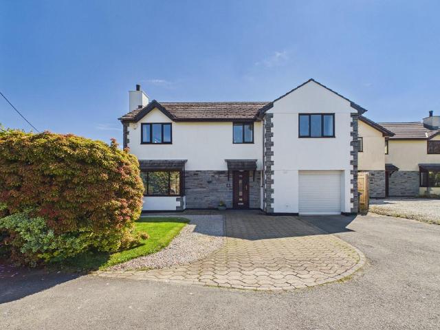House for sale in Lamellion, Cornwall