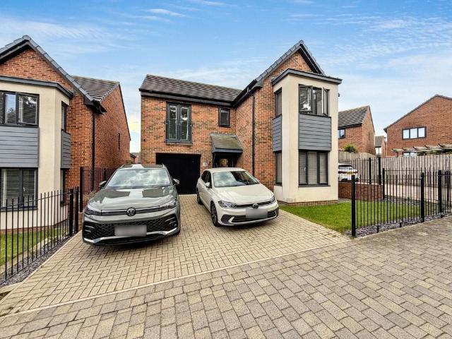 House for sale in Moorside, Tyne And Wear