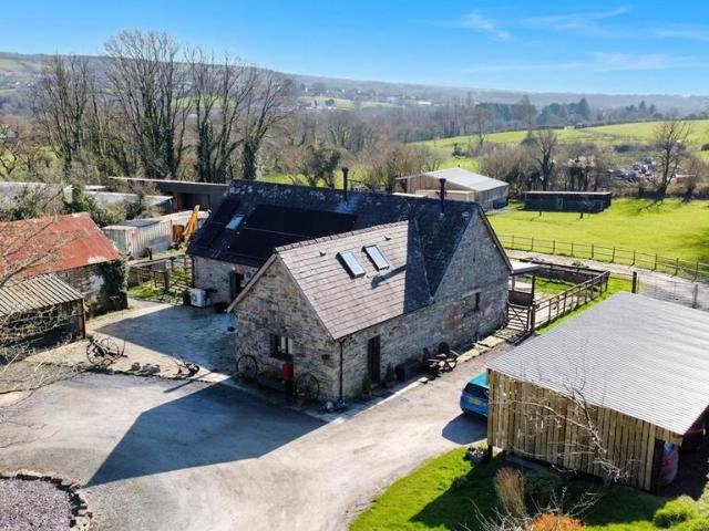 House for sale in Llangyndeyrn, Pont-henri