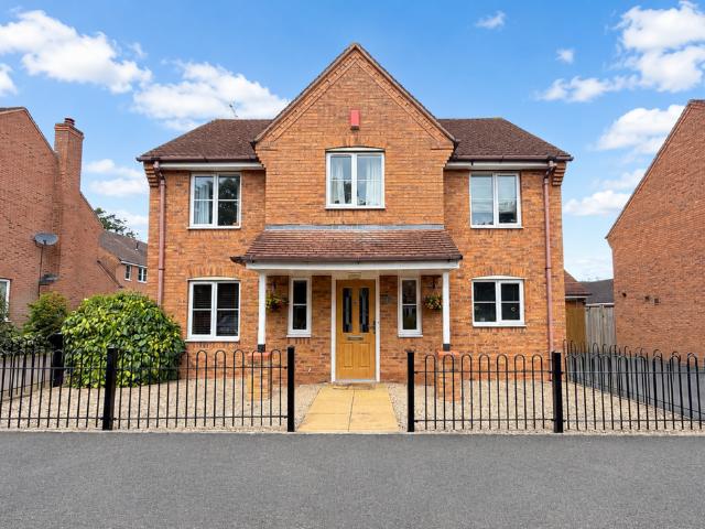 House for sale in Shirley, West Midlands