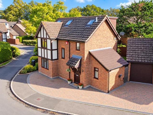 House for sale in Ancells Farm, Hart