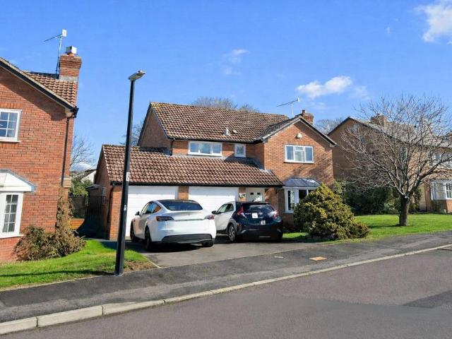 House for sale in Backwell, North Somerset