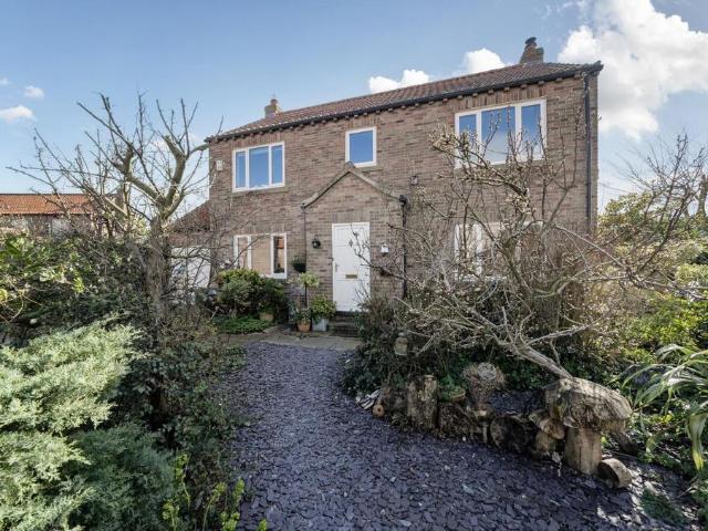House for sale in Cawood, North Yorkshire