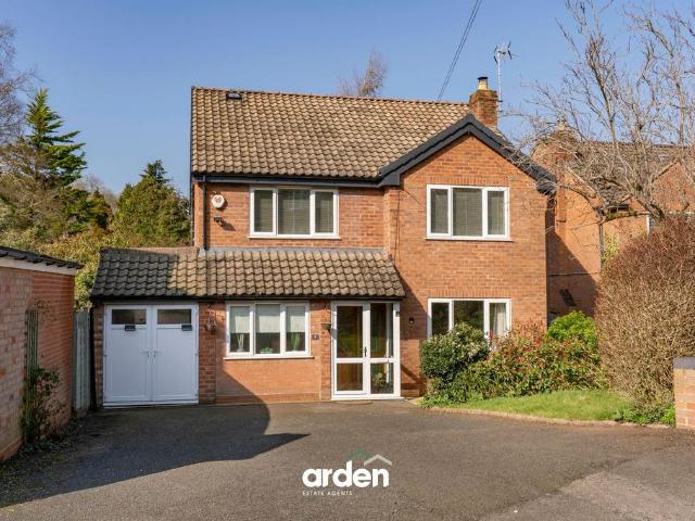 House for sale in Bromsgrove, Worcestershire