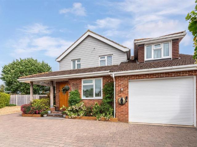 House for sale in Chichester, Littlecote