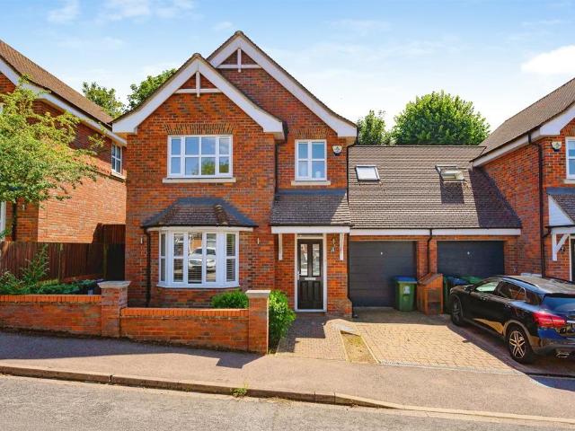 House for sale in Kingswood, North Watford