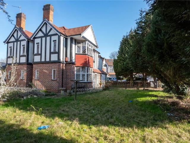 House for sale in Wake Green, West Midlands