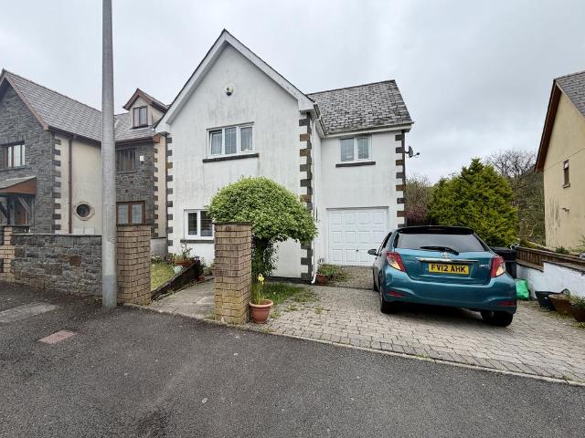 House for sale in Vaynor, Wales