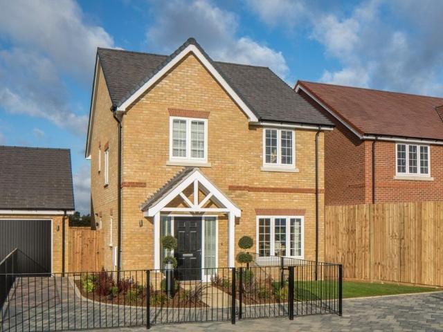 House for sale in Dale Hill, Essex