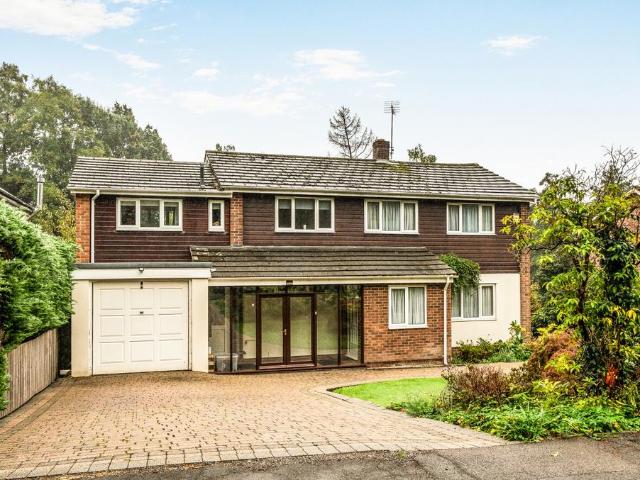 House for sale in Bassett Green, Southampton