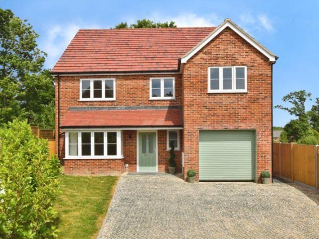 House for sale in Alderbury, Whaddon