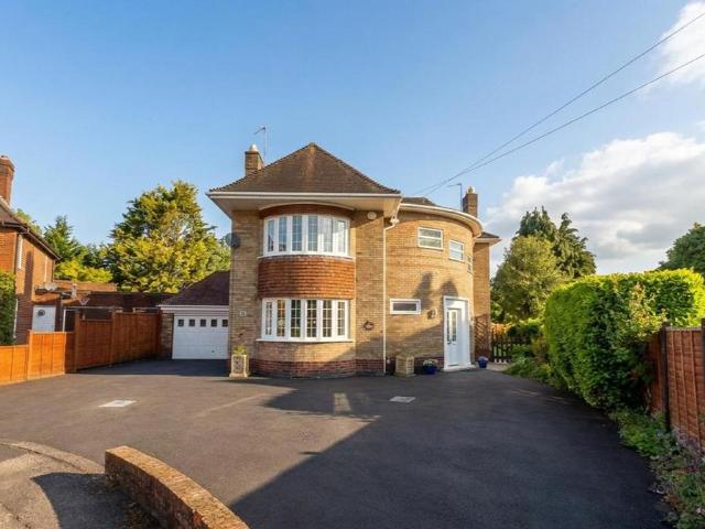House for sale in Cheylesmore, West Midlands