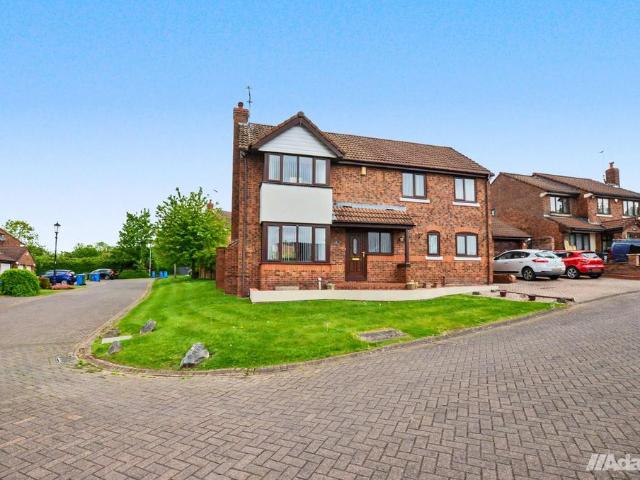 House for sale in Halton