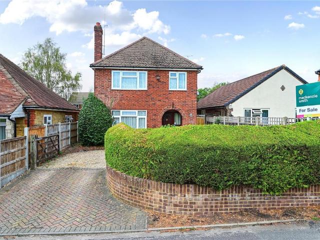 House for sale in Ash, Guildford