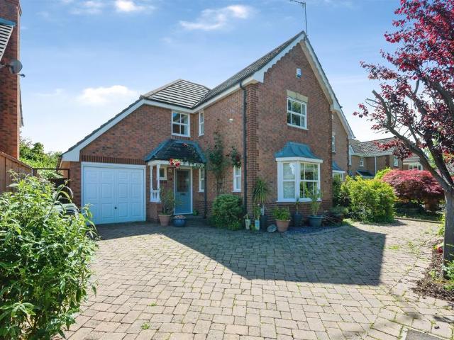 House for sale in Warndon, Worcestershire