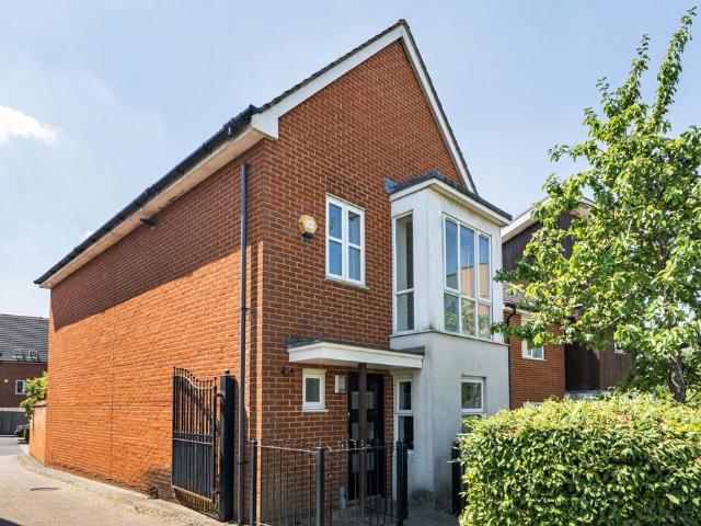 House for sale in Whitley, Reading