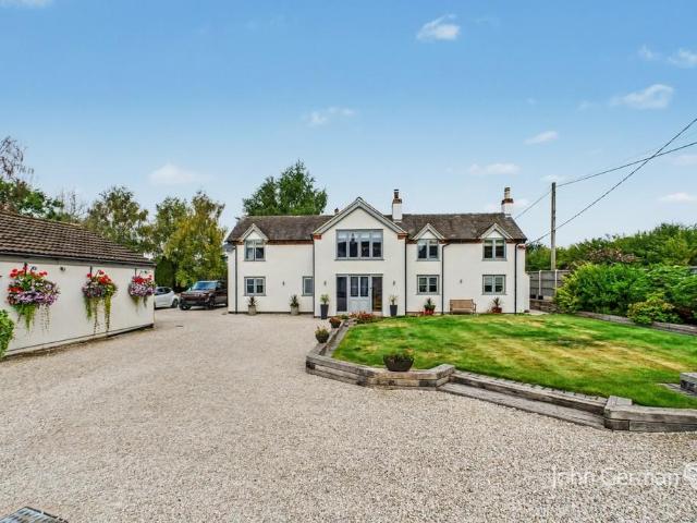 House for sale in Egginton, East Midlands