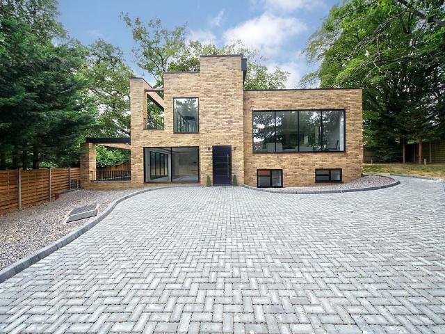 House for sale in Wood End, St Albans