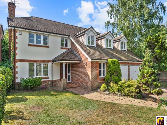 House for sale in Roydon, Epping