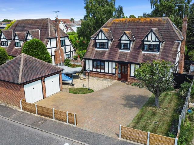House for sale in Fordham Heath, Essex
