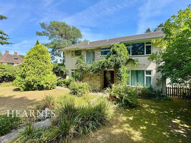 House for sale in Talbot Village, Bournemouth