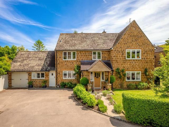 House for sale in Black Bourton, Oxfordshire